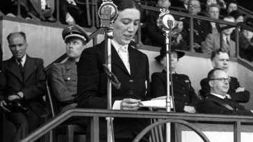 Claessens, Jetje