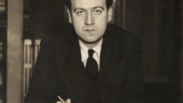 Corbet, August