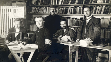 Fossey, Karel