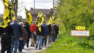 Zwijgende voettocht door het slagveld van Peene