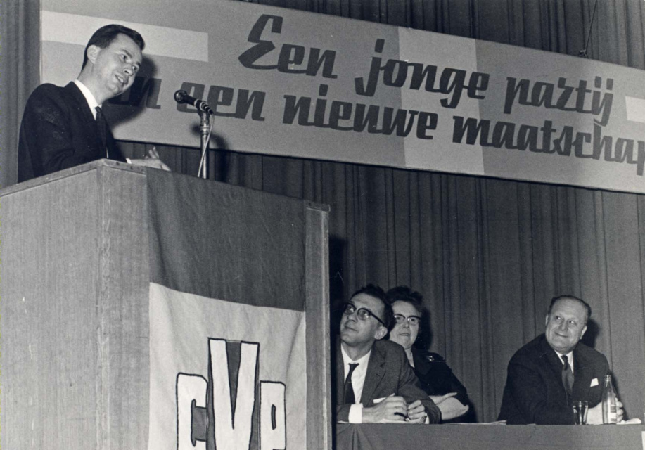 Toespraak van voorzitter Frank Swaelen op een ontmoetingsdag van de CVP-Jongeren in Mechelen, 12 april 1964. (KADOC, kfa017531)