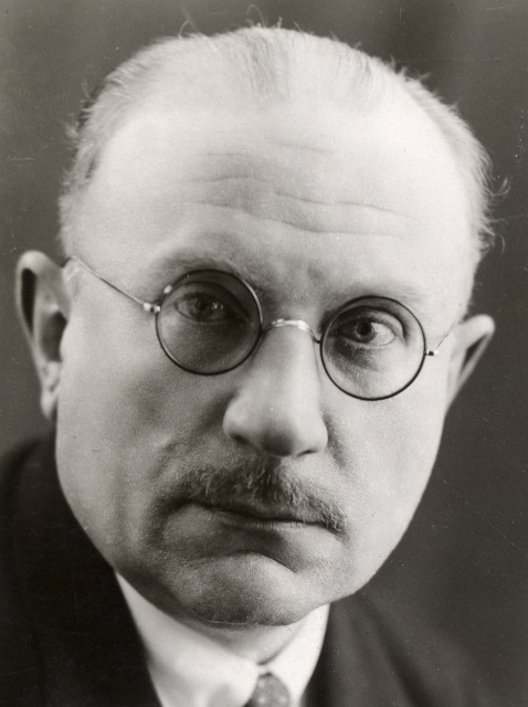 Jan Grauls, ca. 1940. Foto Willy A.M. Bögemann. (Collectie Stad Antwerpen, Letterenhuis, tglhph31190)