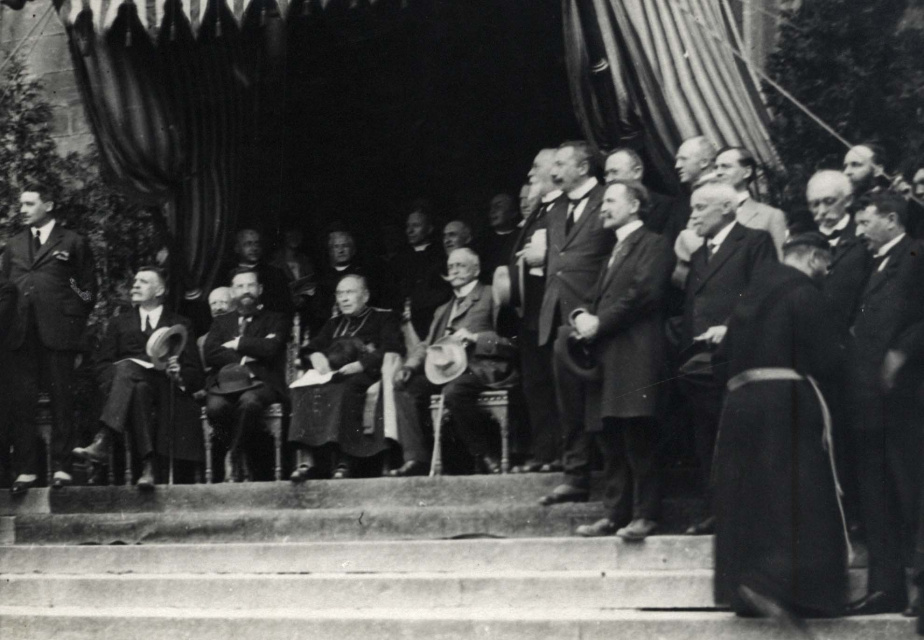 Het vierde congres van de Katholieke Vlaamsche Landbond, met onder anderen Frans van Cauwelaert, Joris Helleputte en Gustave Waffelaert, Brugge, 21-23 juli 1923. (Collectie Stad Antwerpen, Letterenhuis, tglhph390)