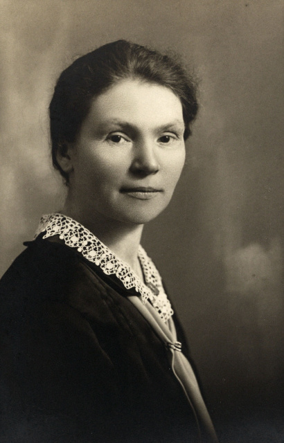 Angela Dosfel-Tijsmans, 1932. Foto Edgar Barbaix. (Collectie Stad Antwerpen, Letterenhuis, tglhph40106)