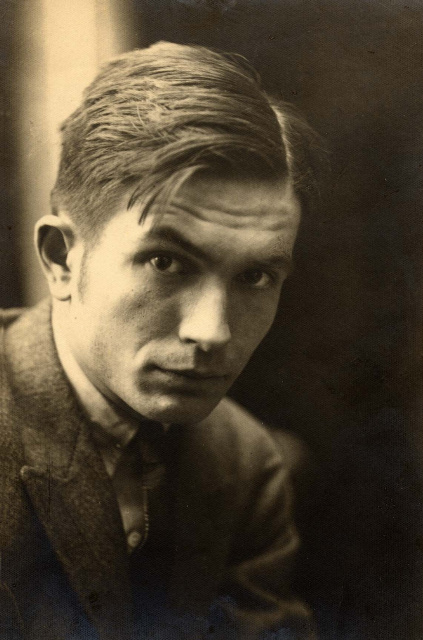 Paul van Ostaijen, 1927. (Collectie Stad Antwerpen, Letterenhuis, tglhph3791)