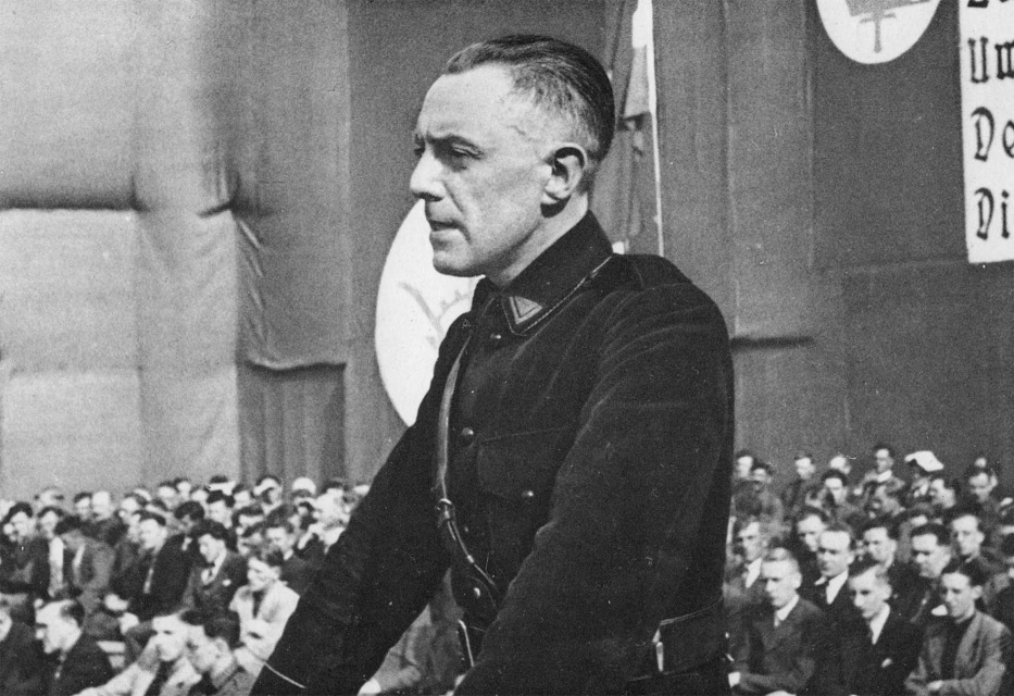 Joris van Severen aan het woord op de vijfde Landdag van het Verdinaso, 9 augustus 1936. (ADVN, VPR200)