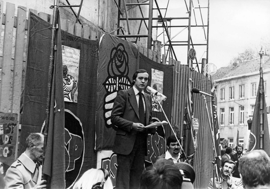 Toespraak van Karel van Miert tijdens de 1 mei-viering in Leuven, 1 mei 1978. (Amsab-ISG, fo009120)