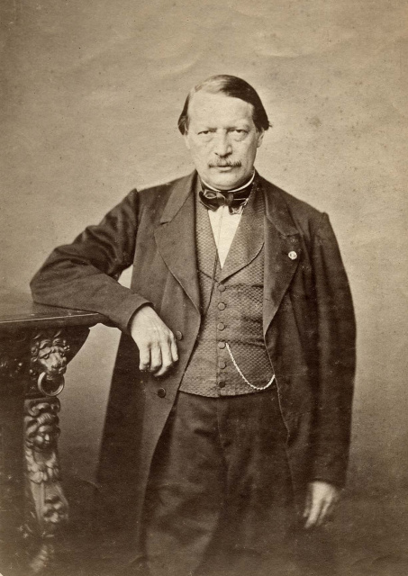 Hendrik Conscience, 1863. Foto Charles D'Hoy. (Collectie Stad Antwerpen, Letterenhuis, tglhph426)