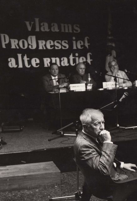 Maurits Coppieters op een bijeenkomst van het Vlaams Progressief Alternatief, met Werner van Keirsbilk en Jan Olsen, ca. 1986. (ADVN, VFD93)