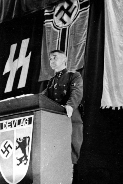 Toespraak van Jef François op een DeVlag-evenement, 1941-1944. (CegeSoma, 31518)