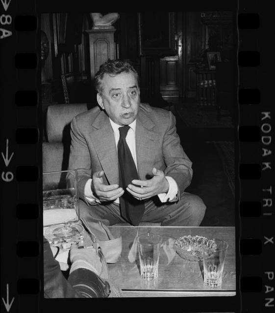 Roger Nols, burgemeester van Schaarbeek, 1976. Foto Studio Dann. (ADVN, VNE241)