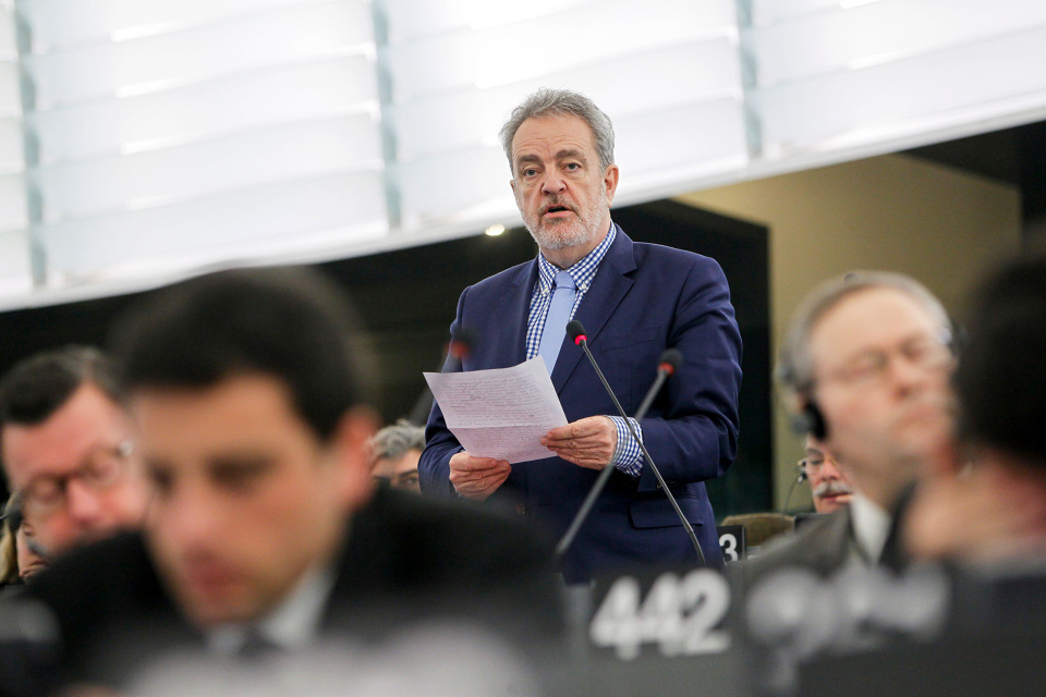 Gerolf Annemans aan het woord, Europees parlementslid Vlaams Belang, 11 februari 2015. Foto Vlaams Belang.