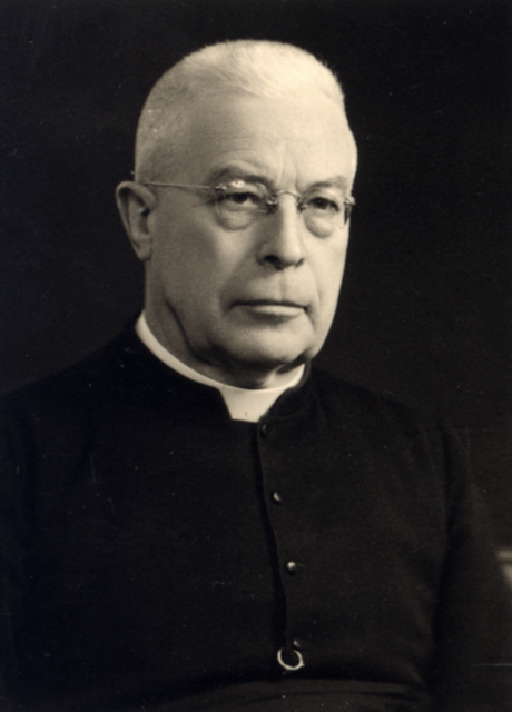 Frans Darcis, priester, ca. 1934. (KADOC, kfa020350)