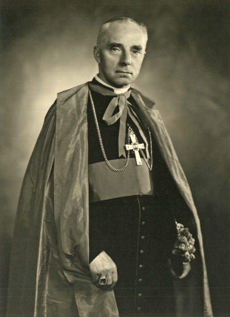 Leo de Kesel, hulpbisschop en vicaris-generaal van het bisdom Gent, s.d. (KADOC, kfd000240)