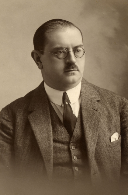 André de Ridder, Antwerpen, ca. 1932. Foto Frans Mares. (Collectie Stad Antwerpen, Letterenhuis, tglhph14844)