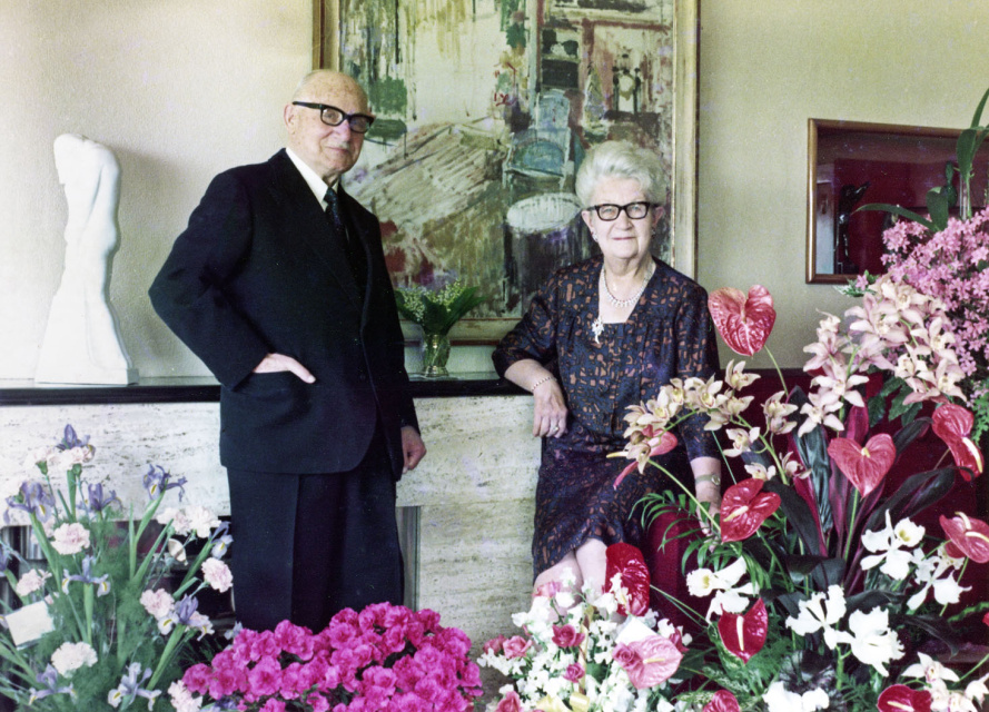 Portret van Jules Dhondt en Irma Dhaenens naar aanleiding van hun 55ste huwelijksverjaardag. (Museum Dhondt‑Dhaenens)