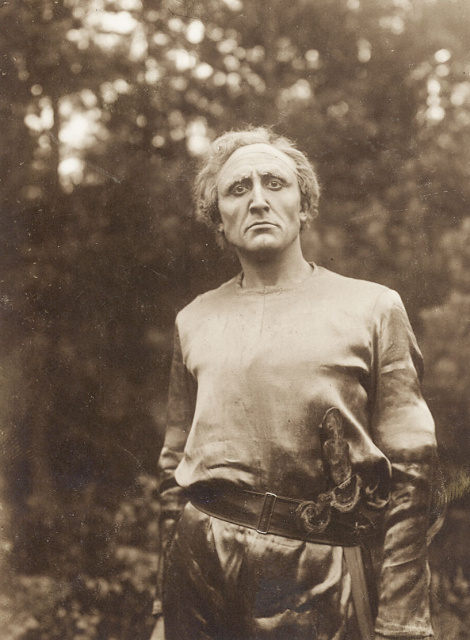 Ast Fonteyne als Kreon in de theateropvoering Antigone van het Vlaamse Volkstoneel, 1931 (KADOC, kfa018151)