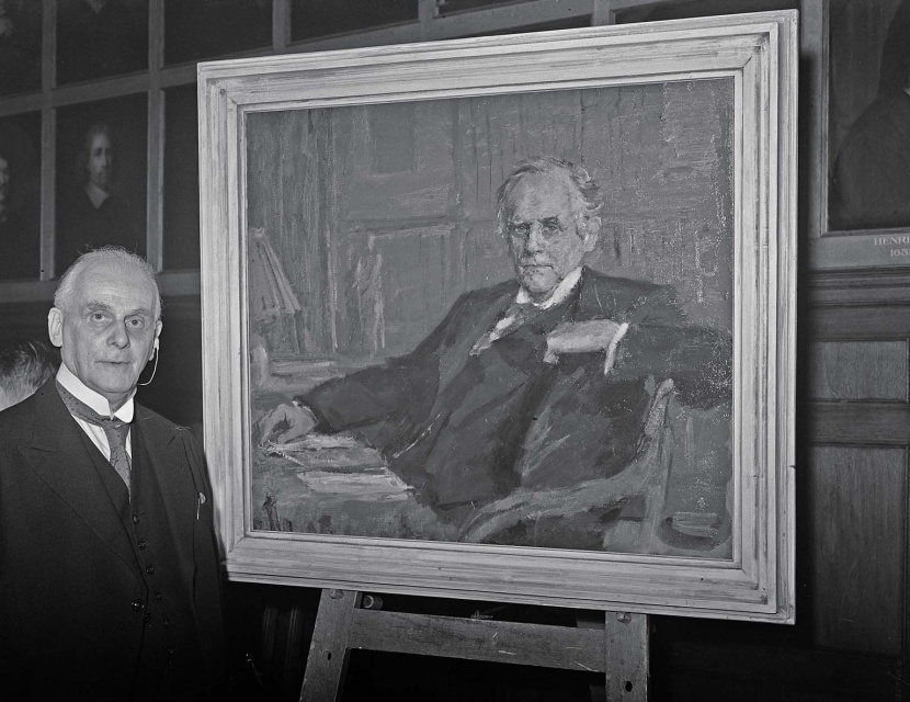 Professor dr. Frederik C. Gerretson bij zijn 25-jarige jubileum aan de Rijksuniversiteit Utrecht, 30 november 1950. Foto Harry Pot. (Den Haag, Nationaal Archief)
