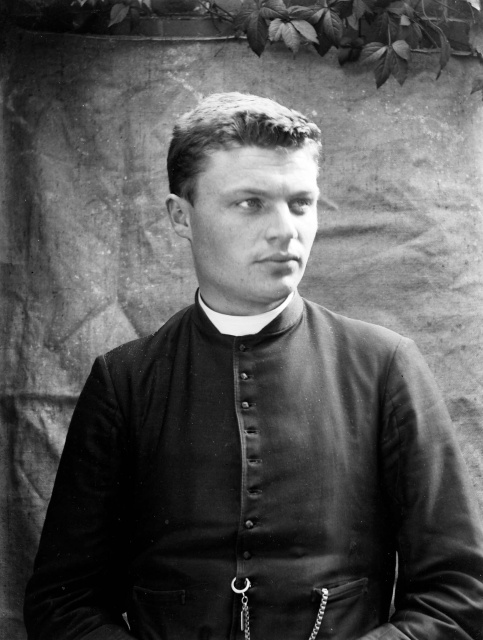 Caesar Gezelle, 1901. Foto Stijn Streuvels. (Collectie Stad Antwerpen, Letterenhuis, tglhph51366)