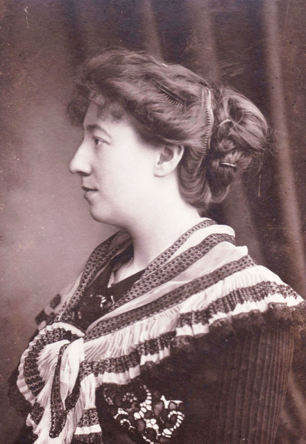 Elisa Goedemé, ca. 1905. (Familie Archief English Goedemé)