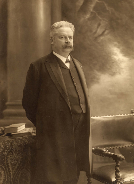 Emiel Lauwers, ca. 1915. (Collectie Stad Antwerpen, Letterenhuis, tglhph35356)