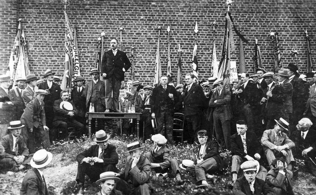 Toespraak door Jeroom Leuridan ter gelegenheid van de betoging van het Verbond der Vlaamsche Oud-strijders (VOS) in Vichte, 1932. (ADVN, VFA1349)