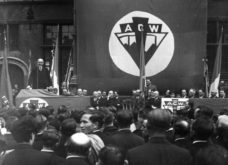 Hendrik Marck geeft een toespraak op een ACW-bijeenkomst in Halle, s.d. (KADOC, kfb001877)