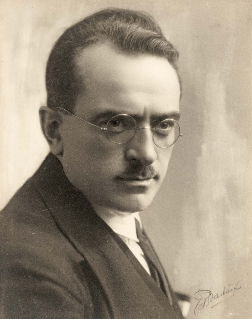 Richard Minne, ca. 1921. Foto Edgar Barbaix. (Collectie Stad Antwerpen, Letterenhuis, tglhph9629)