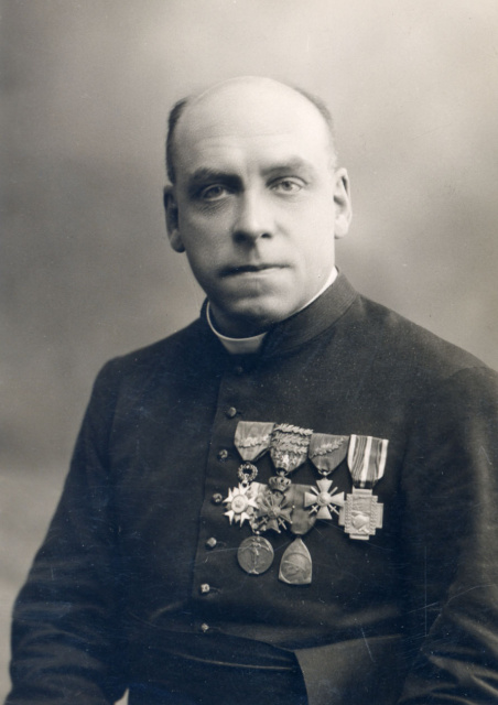 Priester August Nobels, Gent, ca. 1937. (KADOC, kfa019302)