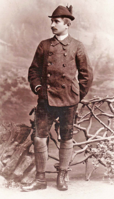 Friedrich von Bissing, 1893.