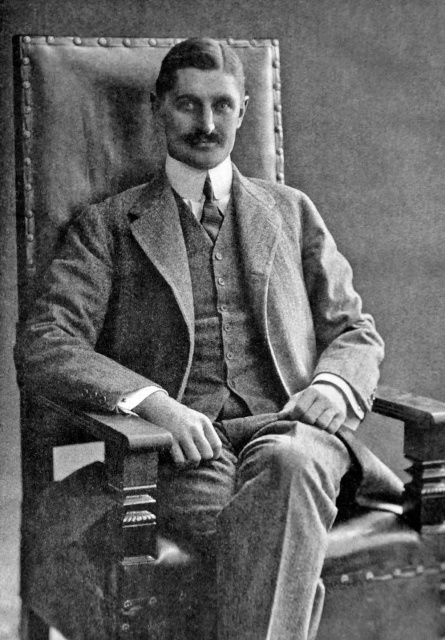 Oscar von der Lancken-Wakenitz, een Duitse diplomaat en ambtenaar, heeft de leiding over de Politische Abteilung binnen het bezettingsbestuurs, s.d.