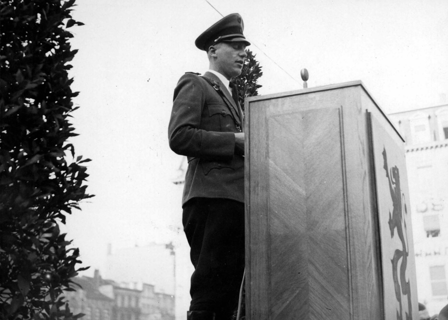 Toespraak van Alfons Wachtelaer, leider van Nationaal-Socialistische Jeugd Vlaanderen (NSJV), in Brussel, ca. 1941-1943. (CegeSoma, 7169)