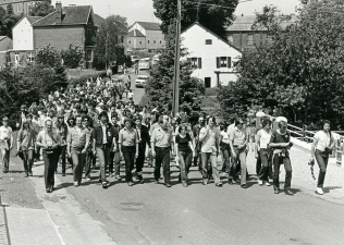 Betoging in Voeren (een zogenaamde Voerenwandeling), jaren 1980. Foto Studio Dann. (ADVN)