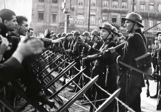 Protest tegen koning Leopold III na diens terugkeer, 22 juli 1950. Foto Volksgazet. (Amsab-ISG)