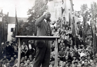 Toespraak van Herman Vos op een socialistische guldensporenherdenking in Kortrijk, 11 juli 1933. (Amsab-ISG, fo005359)