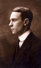 Victor Brunclair, 1919. (Collectie Stad Antwerpen, Letterenhuis, tglhph10564)