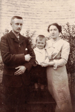 Victor Resseler, Karel Resseler en Fanny Delvaux, s.d. (Privéverzameling)