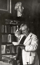 Emmanuel de Bom, ca. 1929. (Collectie Stad Antwerpen, Letterenhuis, tglhph1128)