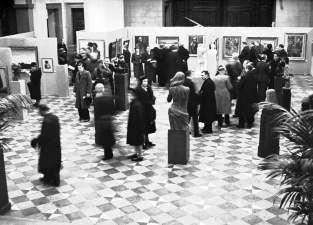 Zicht op de tentoonstelling 'Volk en Kunst' van de DeVlag, 1941. (CegeSoma, 74710)