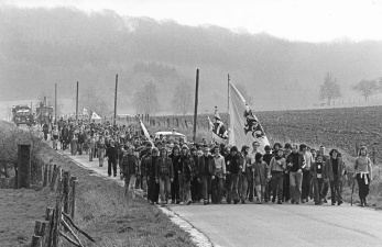 Protestmars van militanten van het TAK, Voorpost en het VNJ in Voeren, s.d. Foto Studio Dann. (ADVN, Dann/GD1)