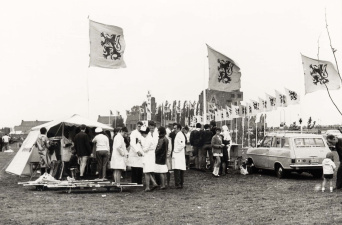 Een hulppost van Het Vlaamse Kruis tijdens de 43ste IJzerbedevaart, 5 juli 1970. (ADVN, VFFY13/6)