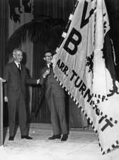 Maurits Coppieters, vermoedelijk tijdens zijn voorzitterschap van de Vlaamse Volksbeweging (VVB), 1957-1963. (ADVN, VFA9060)