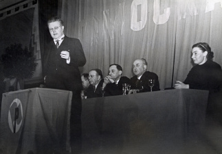 Désiré Bouchery, minister van PTT, aan het woord tijdens een meeting van het Plan van de Arbeid in Oostende, 24 november 1936. (Amsab-ISG, fo000825)