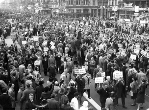 Affiche 'Geen gebiedsroof! Brussel Vlaams voor de Vlamingen!' van de tweede Mars op Brussel, 14 oktober 1962. (ADVN, VAFA1254)