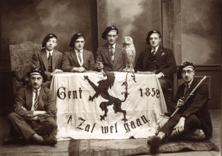 Het bestuur van het studentengenootschap 't Zal Wel Gaan van 1928-1929. (Archief Universiteit Gent)