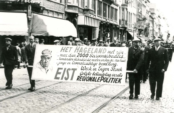 Arbeiders eisten ‘werk in eigen streek’ tijdens een Rerum Novarum-optocht in Leuven, s.d. (KADOC)