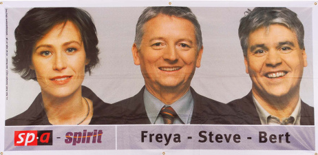 Spandoek van het kartel Sp.a-Spirit met Freya van den Bossche, Steve Stevaert en Bert Anciaux naar aanleiding van de parlementsverkiezingen van 18 mei 2003. (Amsab-ISG, vl000970)