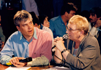 Nelly Maes en Bert Anciaux tijdens het Eurofeest in de aanloop naar de Europese verkiezingen van 1999. (ADVN)